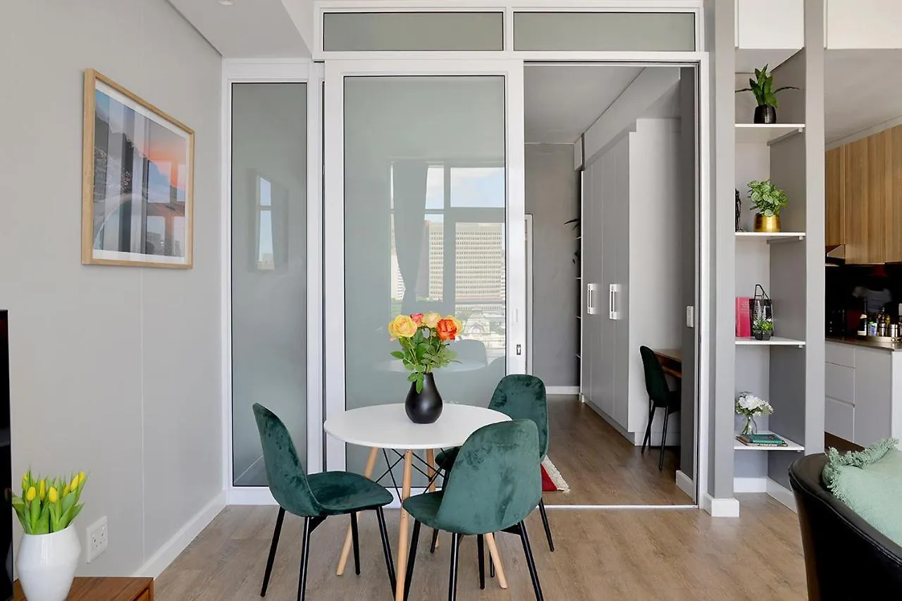 Apartment Zara - Luxurious 1 Bed, City & Mountain Views In City Centre Kapstadt